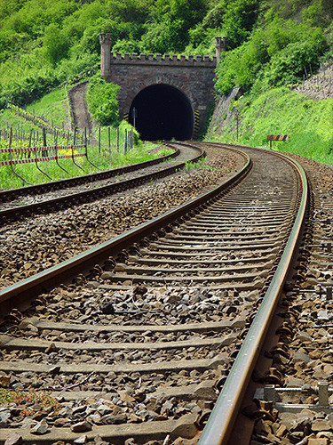 Bahngleise bei Bad Münster am Stein (Mai 2005)