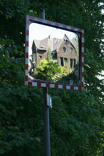Spiegelung Stirnband, Hagen (Mai 2008) Spiegelung Stirnband, Hagen (Mai 2008)